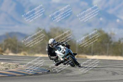 media/Dec-07-2025-CVMA (Sun) [[3e7d2de5dc]]/Race 12- Formula 40 MW and LW/